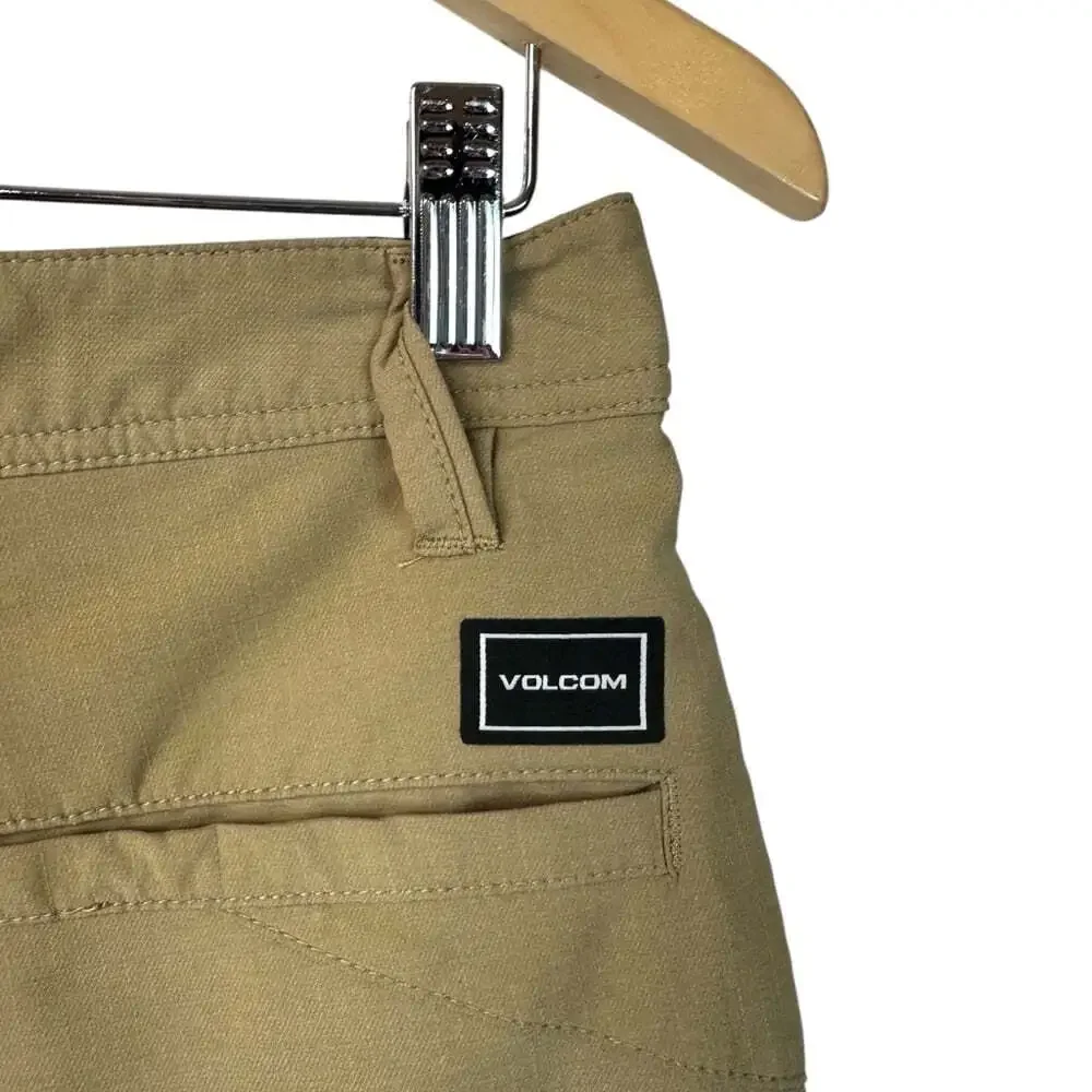 Volcom Surf Turf Tan Shorts 2 Way Stretch Flat Front Hybrid Casual 28